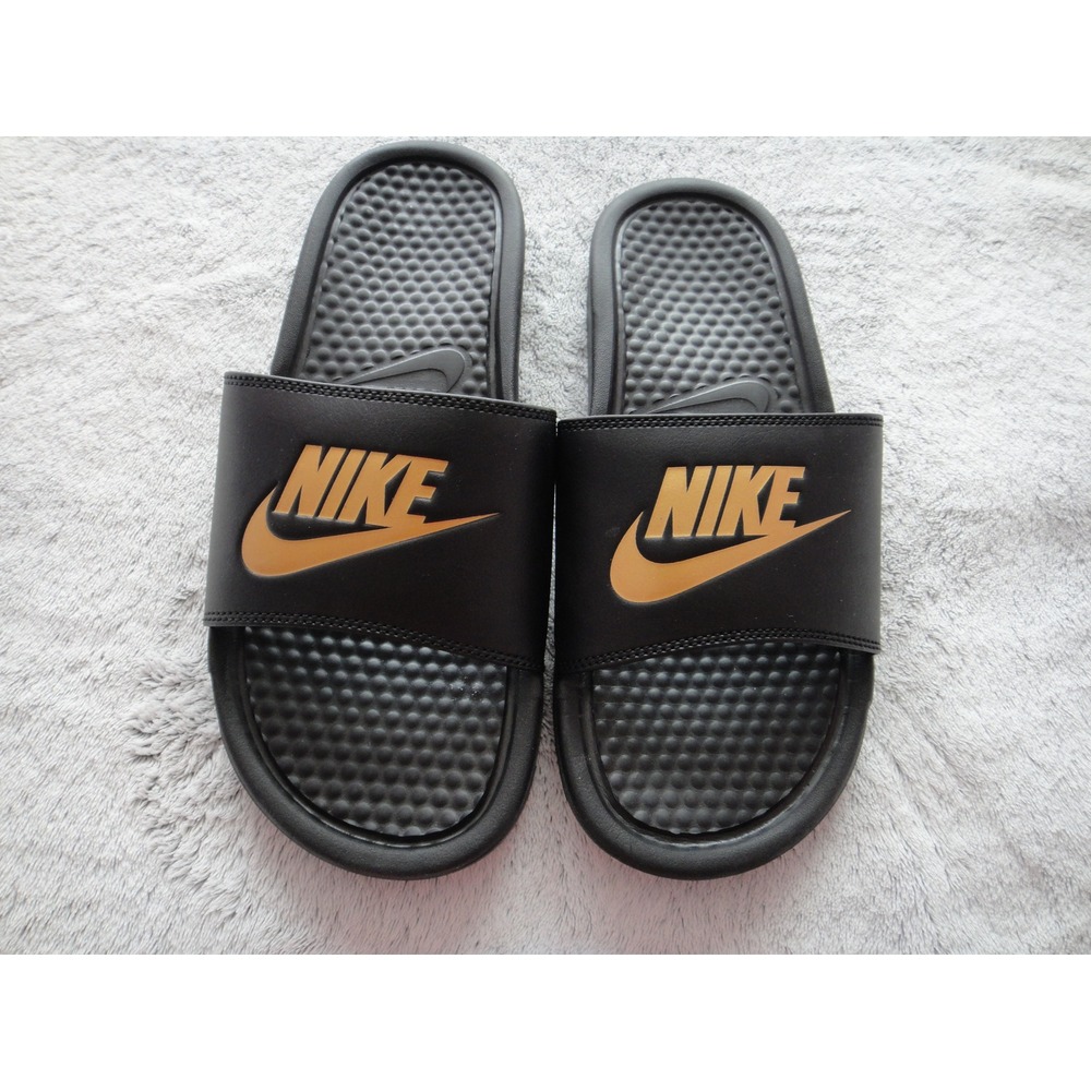 Nike Benassi JDI Black with Metallic Gold Logo US Size 8 Slides 343880-016 EUC